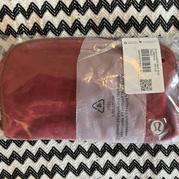 lululemon athletica Handbags - NWT Terra Orange lululemon Everywhere Belt Bag (1L) EBB